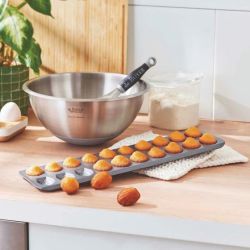 Plaque de cuisson pour petites madeleines de 4.3x3 cm